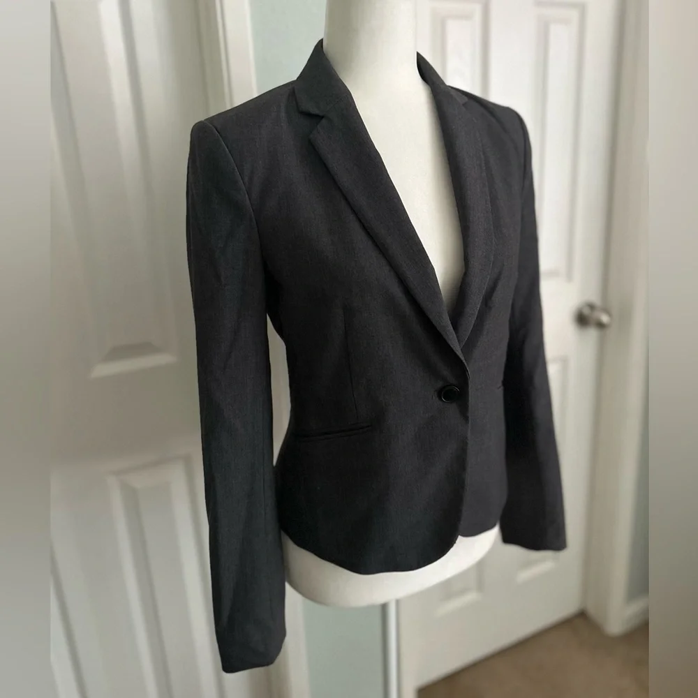 H&M Gray One Button Two Pocket Blazer Size 8 - Picture 3 of 7